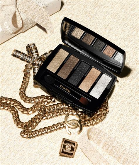 kerstuitvoering chanel make up|CHANEL Winter Tale 2024 Holiday Makeup Collection.